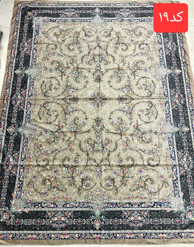 زیرسفره مخمل لیزری با ابعاد۳متری؛ ترکیب زیبایی، نظم و کاربرد در خانه